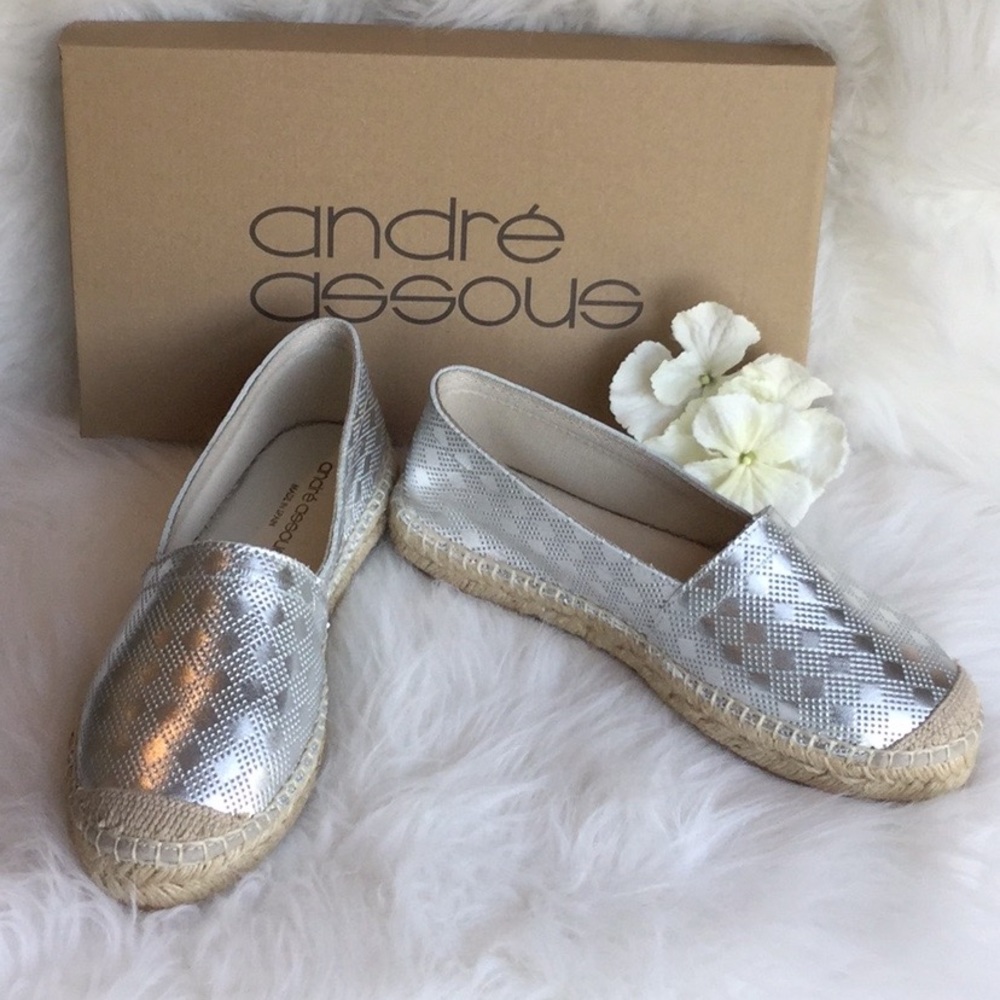 Andre Assous Ilia Silver Espadrilles NWT